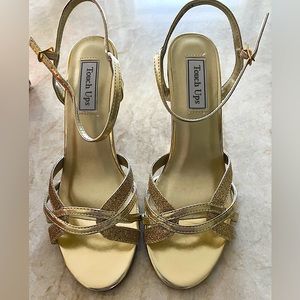 Touch Ups Women’s Heels - 8.5w - gold